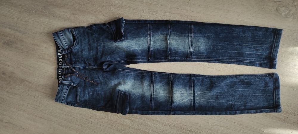 Spodnie chłopięce 146