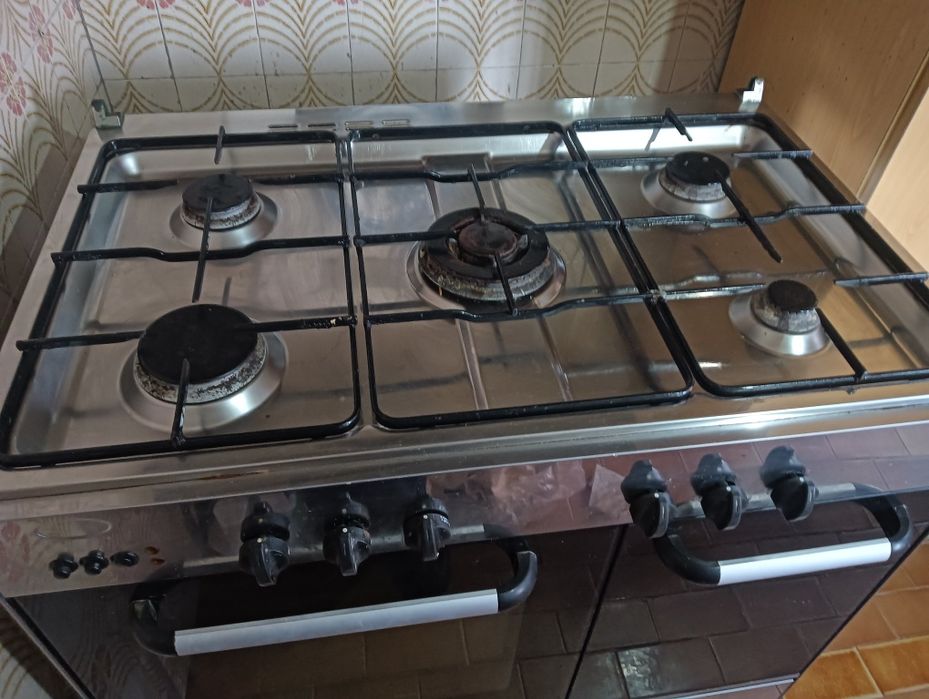 Fogão inox, algum uso mas em bom estado