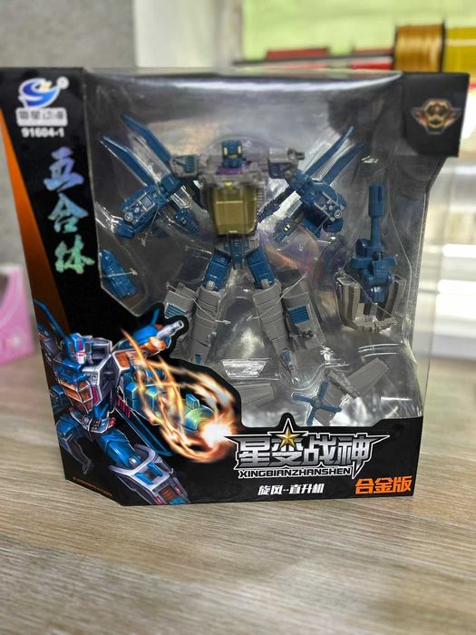 Робот-трансформер Авіабот