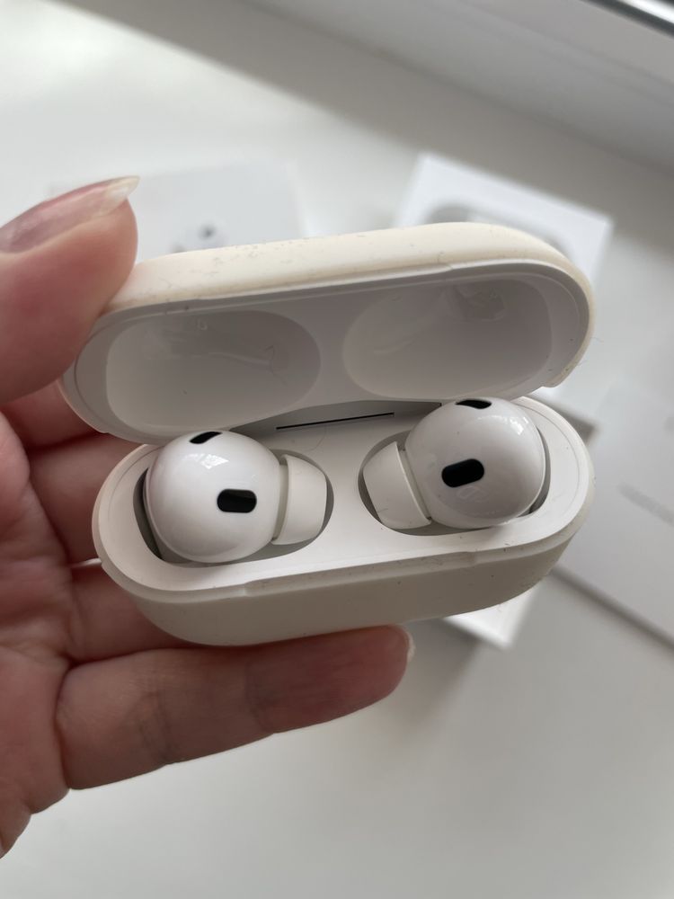 Навушники apple airpods 2 pro самі останні