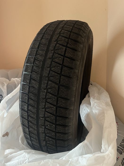 Зимові шини Bridgestoune 175/65 r14