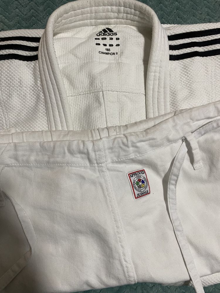 Kimono JUDO Adidas Champion II 185CM ( homologado )