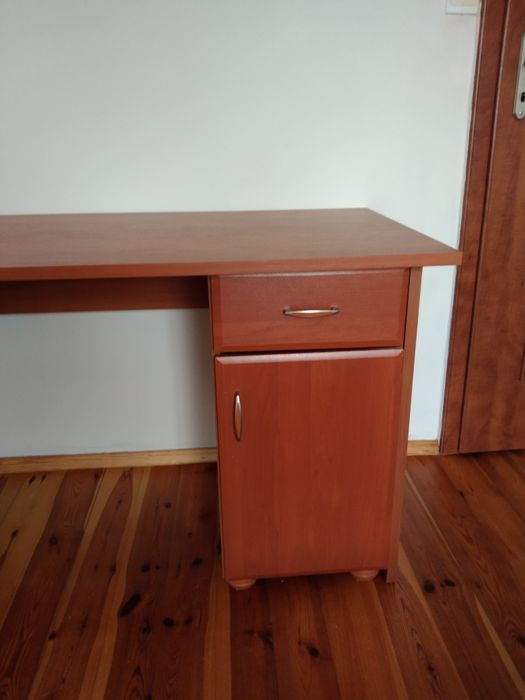 Zestaw biurko szer.160 cm wys.78 cm, gł. 65 cm z 2 kontenerami kolor j