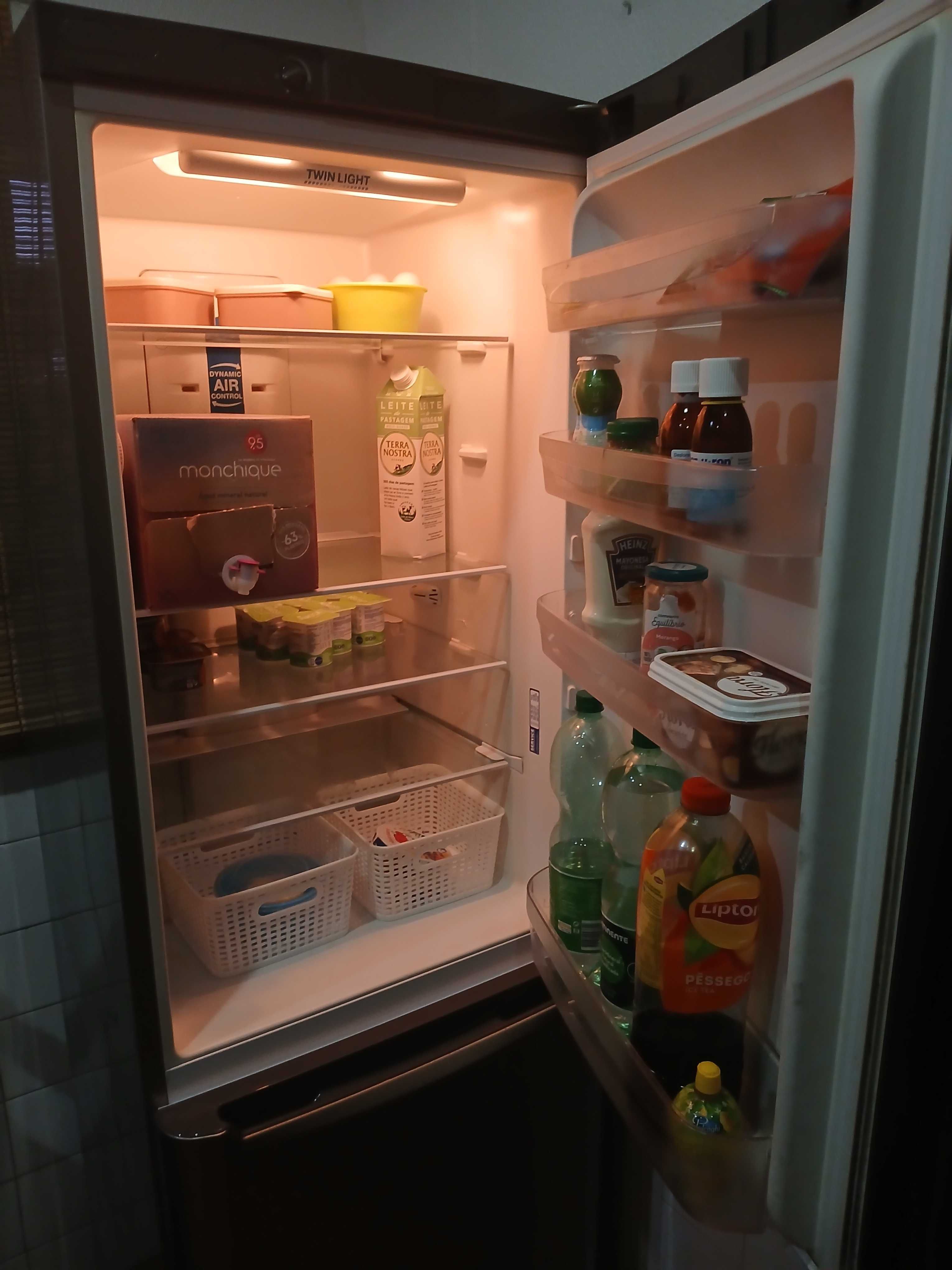 Figorifico combinado Indesit