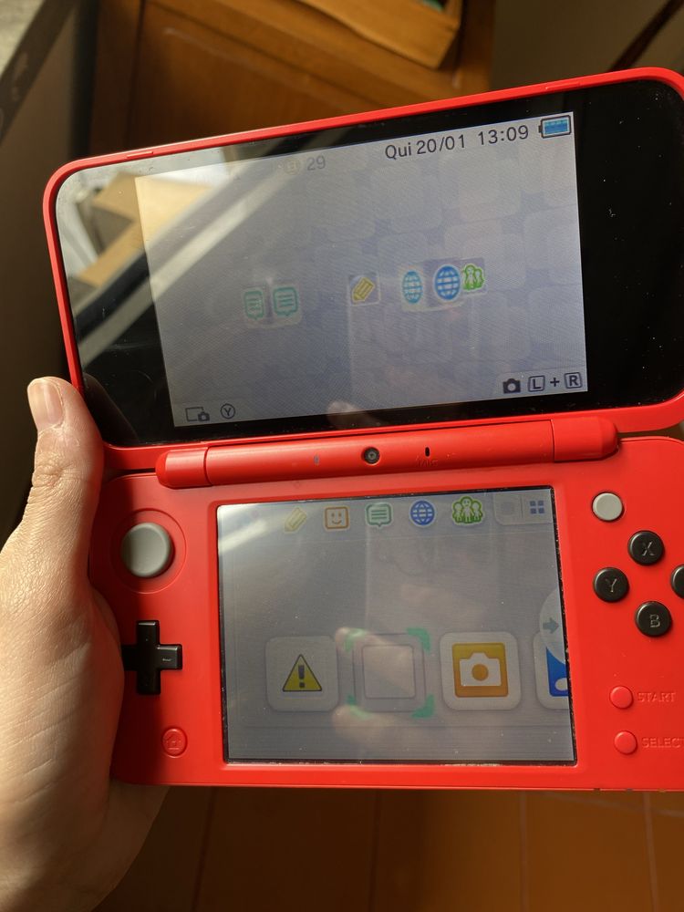 Nintendo 2dsxl pokeball