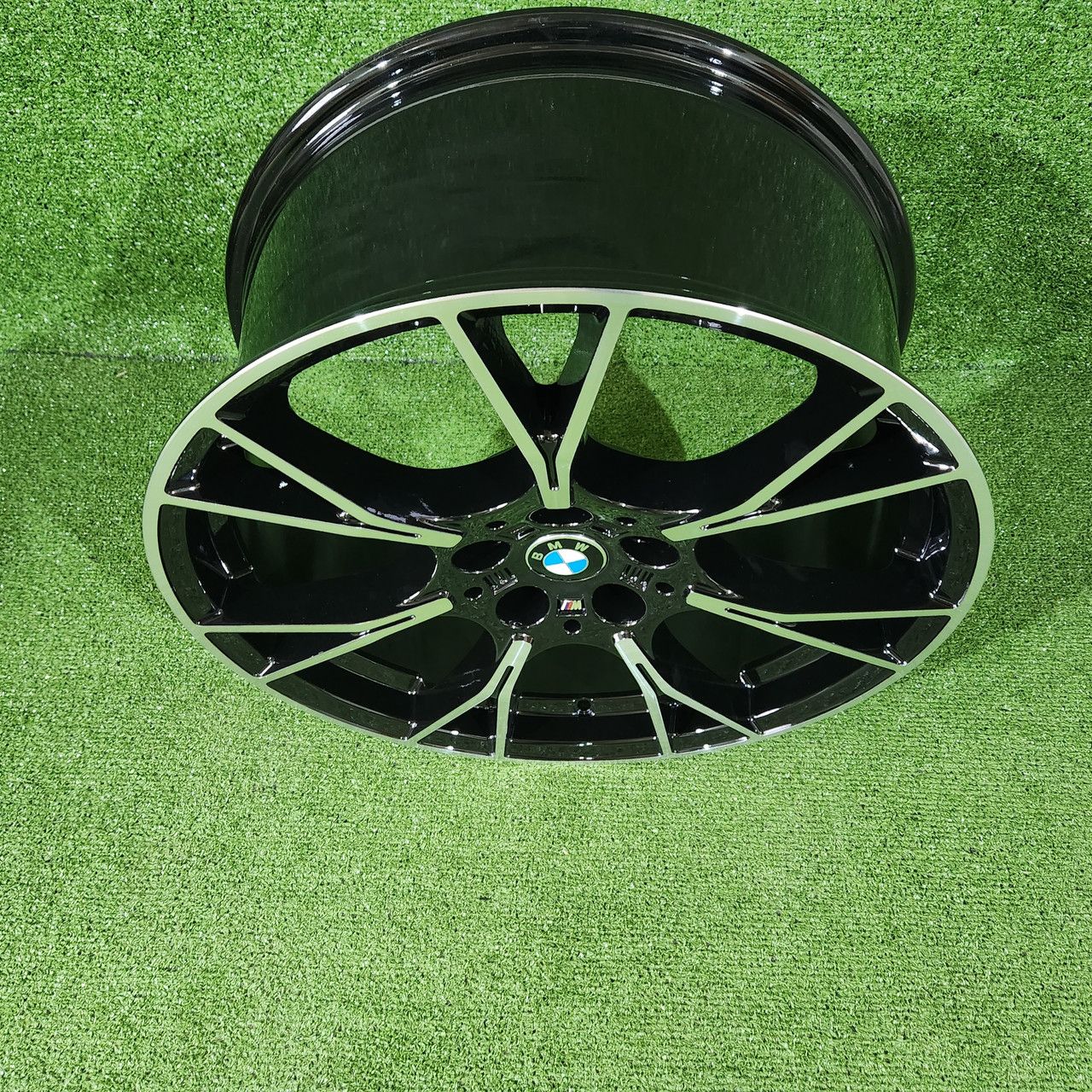 Диски стиль 789M R19 репліка BMW 5x120 — F10 F11 F30 F32 F36