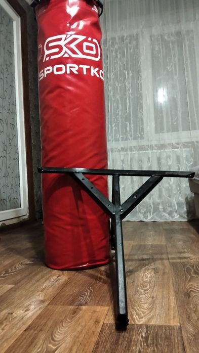 Боксерська груша sko sportko у новому стані  з  настіним крпленямі