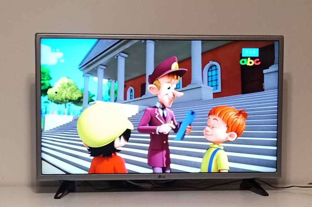 32 Cali TV LG LED Smart TV DVB-T2 HEVC + Kabel HDMI + Upominek + Kupon