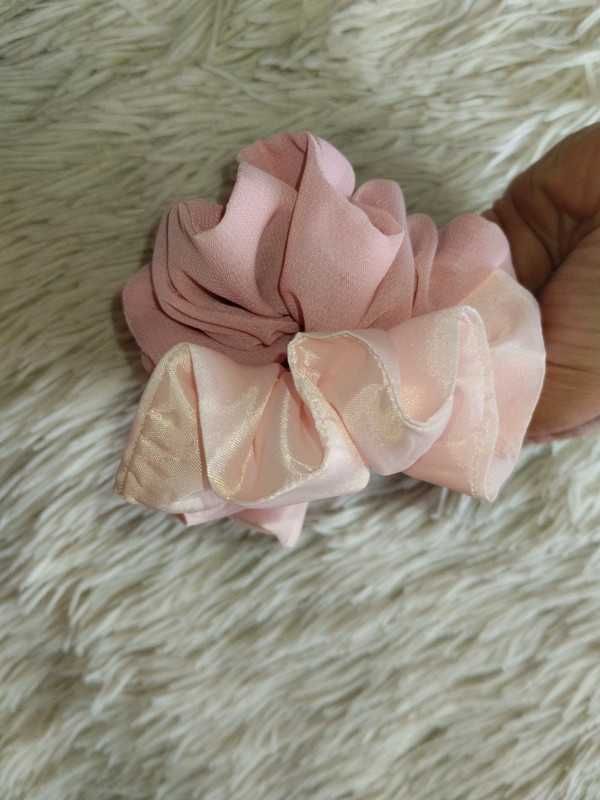 Zestaw gumek scrunchie pudrowy róż