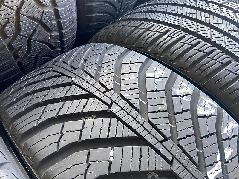 225/40/18 Kumho Solus HA31_7,8mm_2szt_(429)