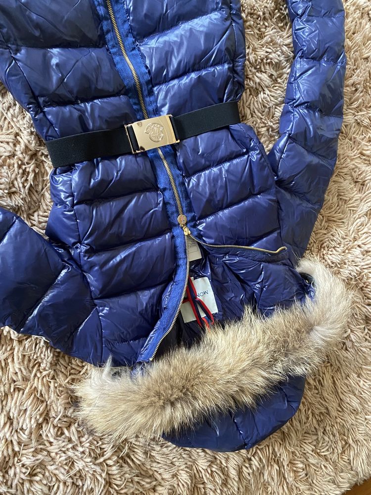 Пуховик moncler