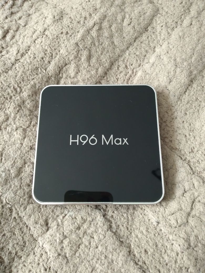 Смарт ТБ приставка H96 Max x2 4/32