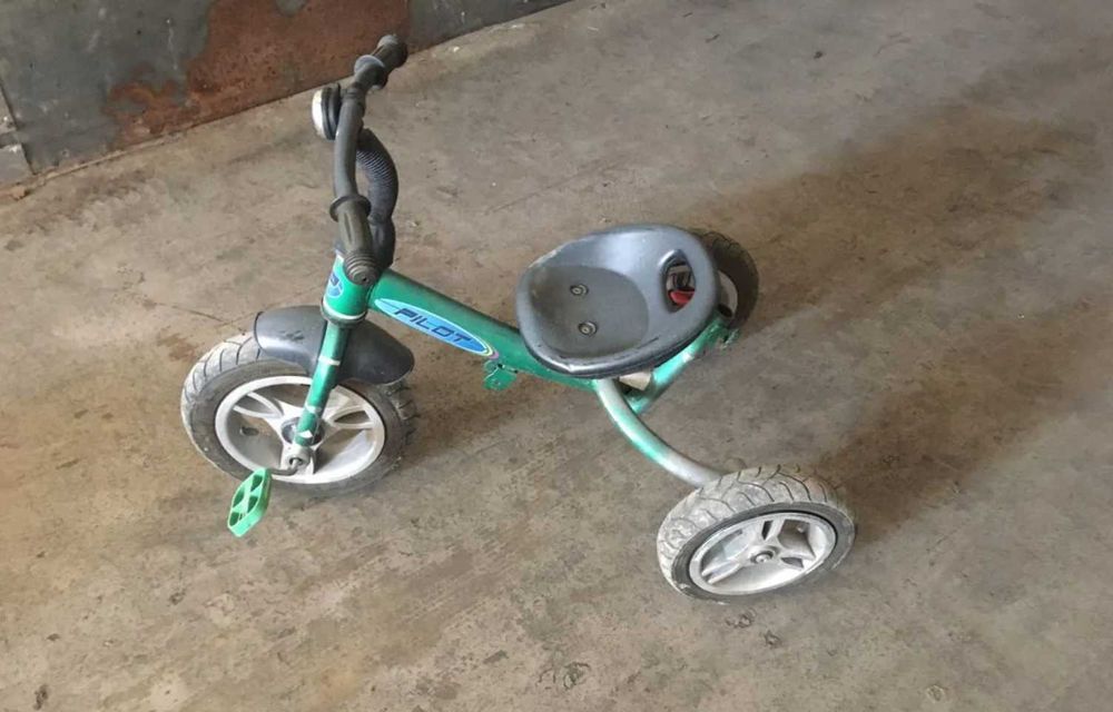 Детский велосипед с ручкой