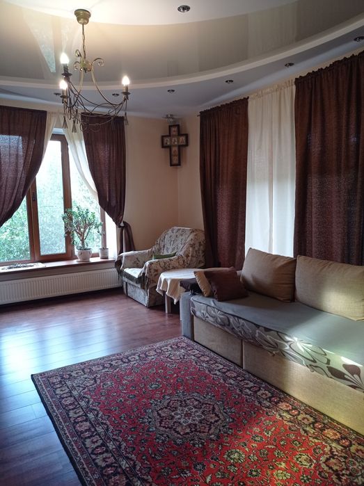 Продам уютный дом в ЦЕНТРЕ ЧЕРНИГОВА.