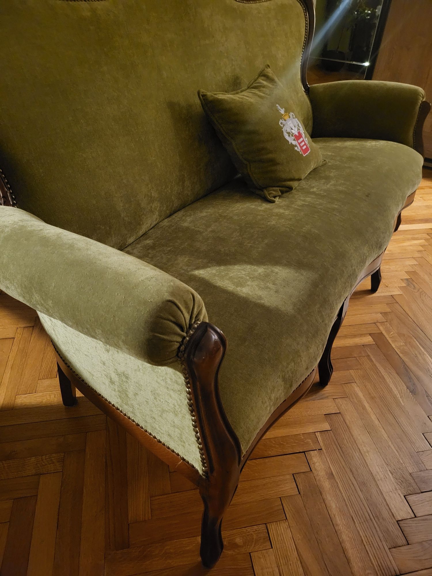 Stylizowany komplet ;sofa,fotele ;krzesła