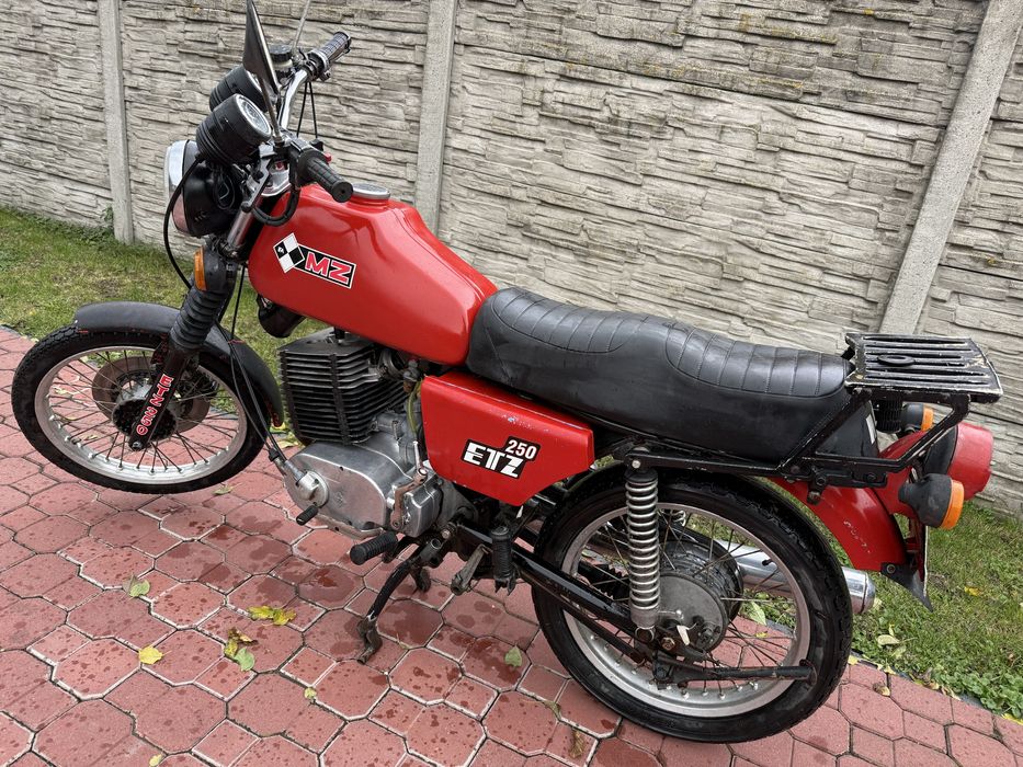 Mz etz 250 z dokumentami