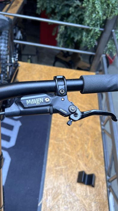 Rower Downhill  SANTA CRUZ V10 8 CC DH X01 2025