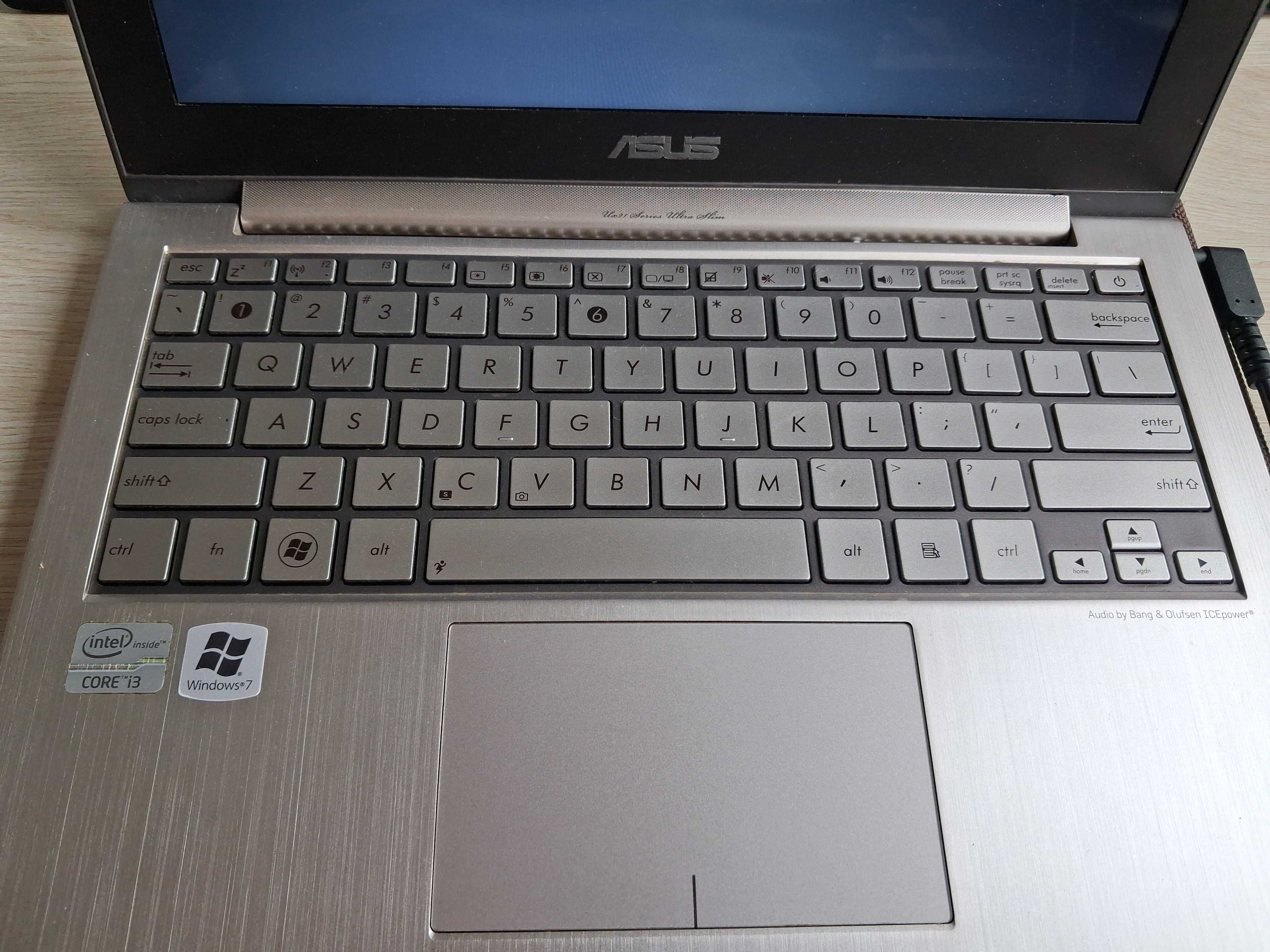 Laptop Asus Zenbook UX21E 4/64 gb SSD 11.6 cala Windows 10 Intel i3