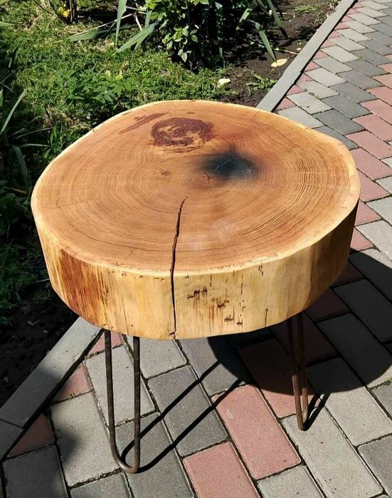Кофейный,кавовий"прикроватный журнальный столик из спила дерева.