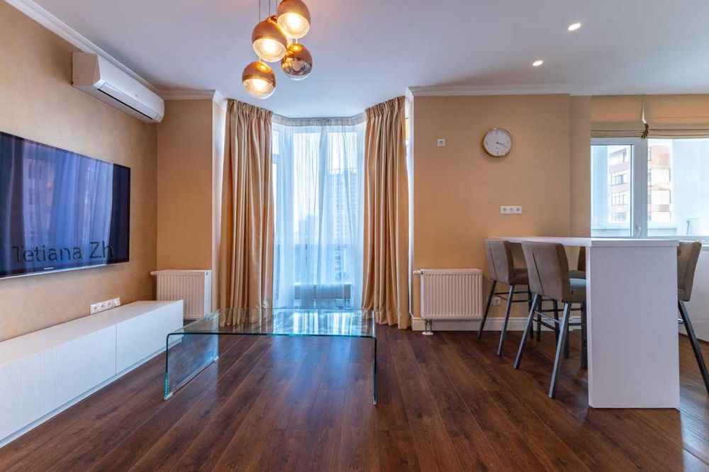 Простора і затишна квартира біля метро Лук’янівська