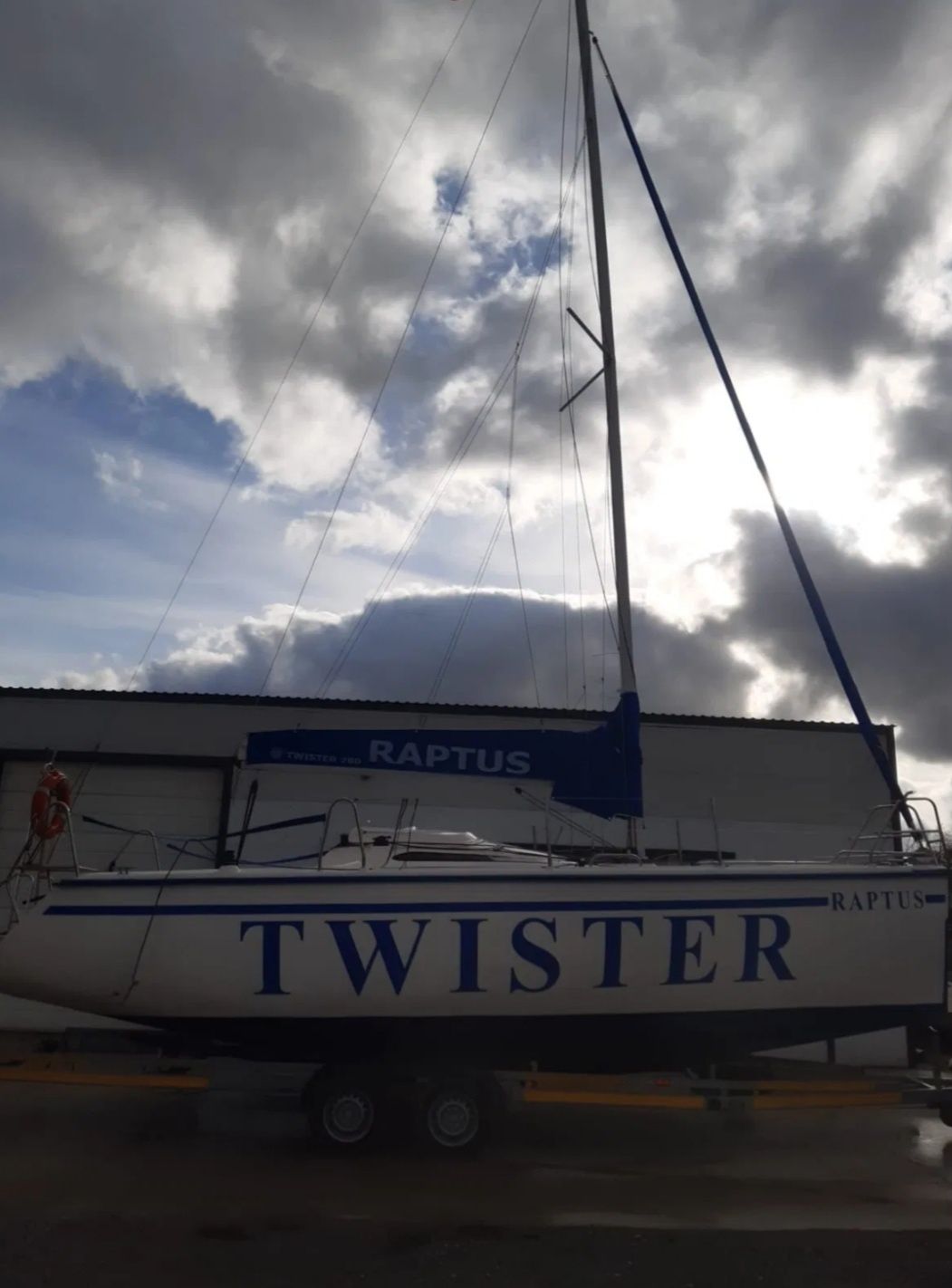 Jacht Twister 780 żaglówka super wyposażony