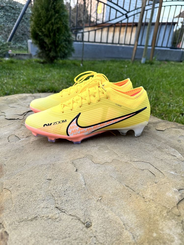 Korki piłkarskie Nike nowe