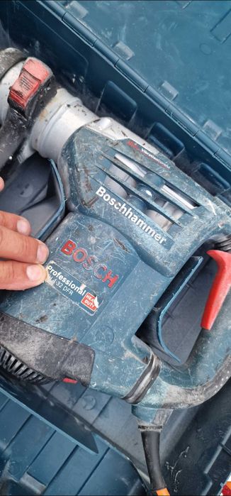Młot, wiertarka budowlana..Bosch chodzijak rakieta..