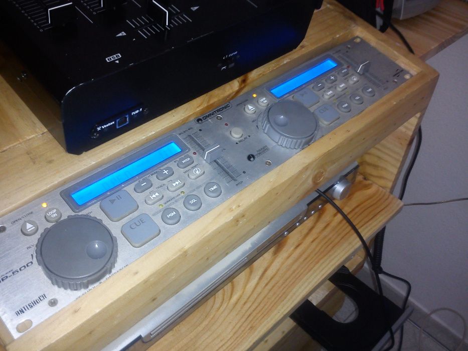 vendo leitor duplo cdj omnitronic cdp 500