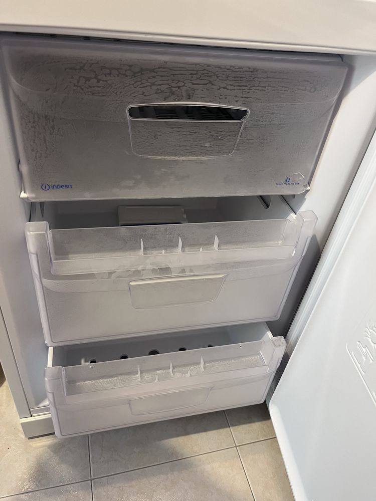 Frigorifico Combinado Indesit
