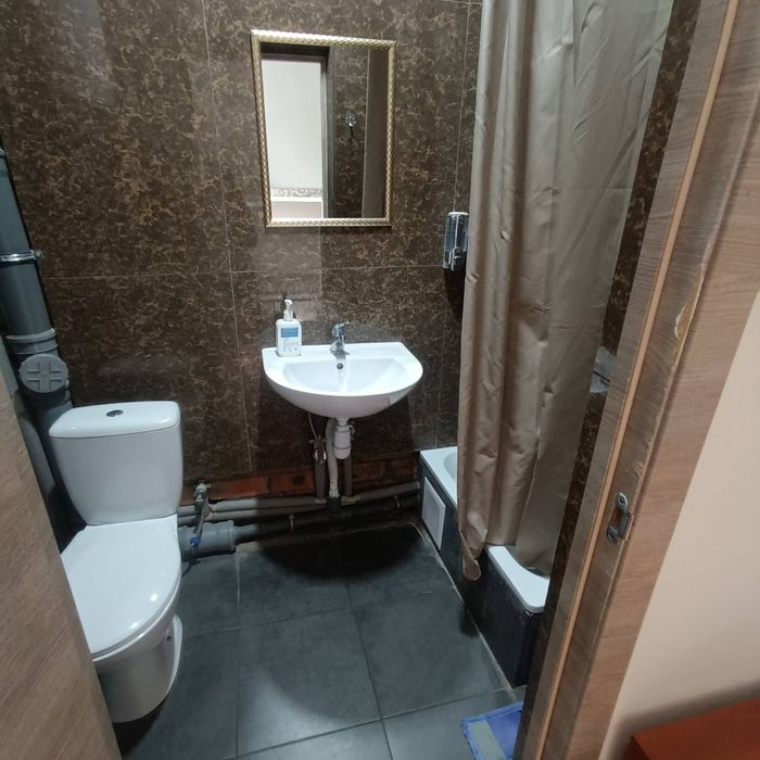 Нові кімнати з кухнею та санвузлом поруч вокзал, шпиталь. Від власника