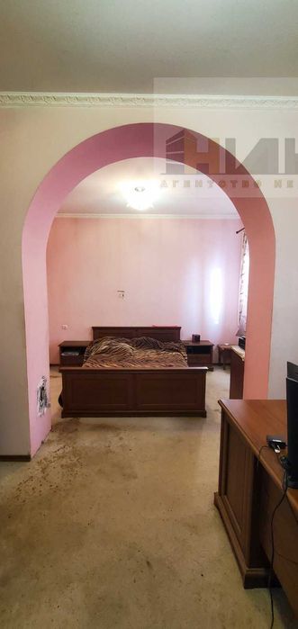 Продам будинок вул. Грушевского.