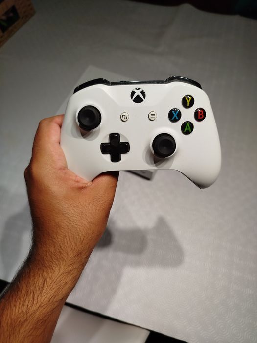 Xbox One S - Edição Só Digital