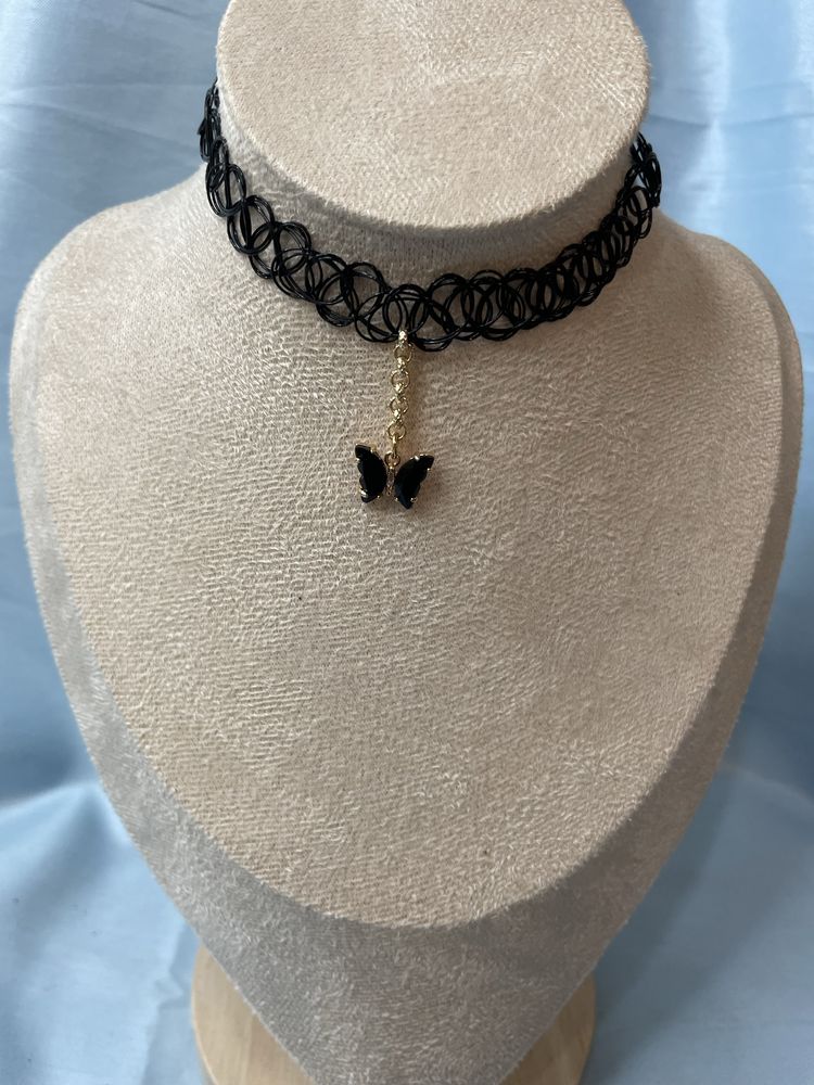 Nowy Czarny choker w gotyckim stylu – motyl.
