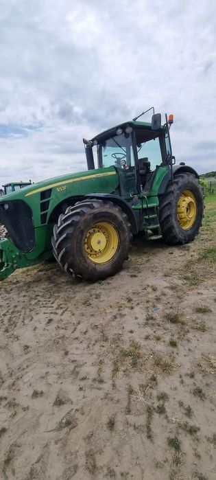 John Deere 8530
