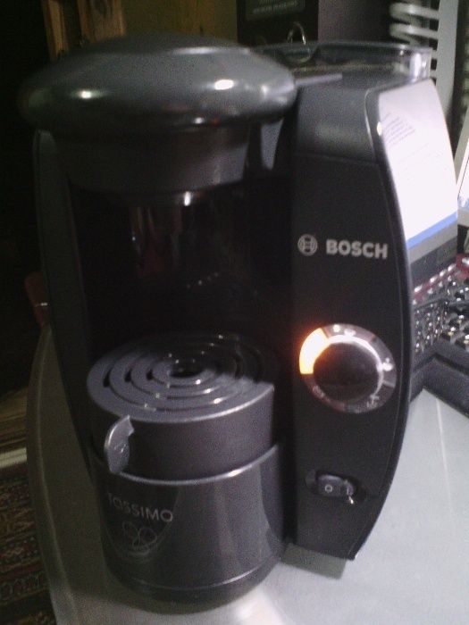 Кофеварка кавоварка BOSCH Tassimo из Германии.