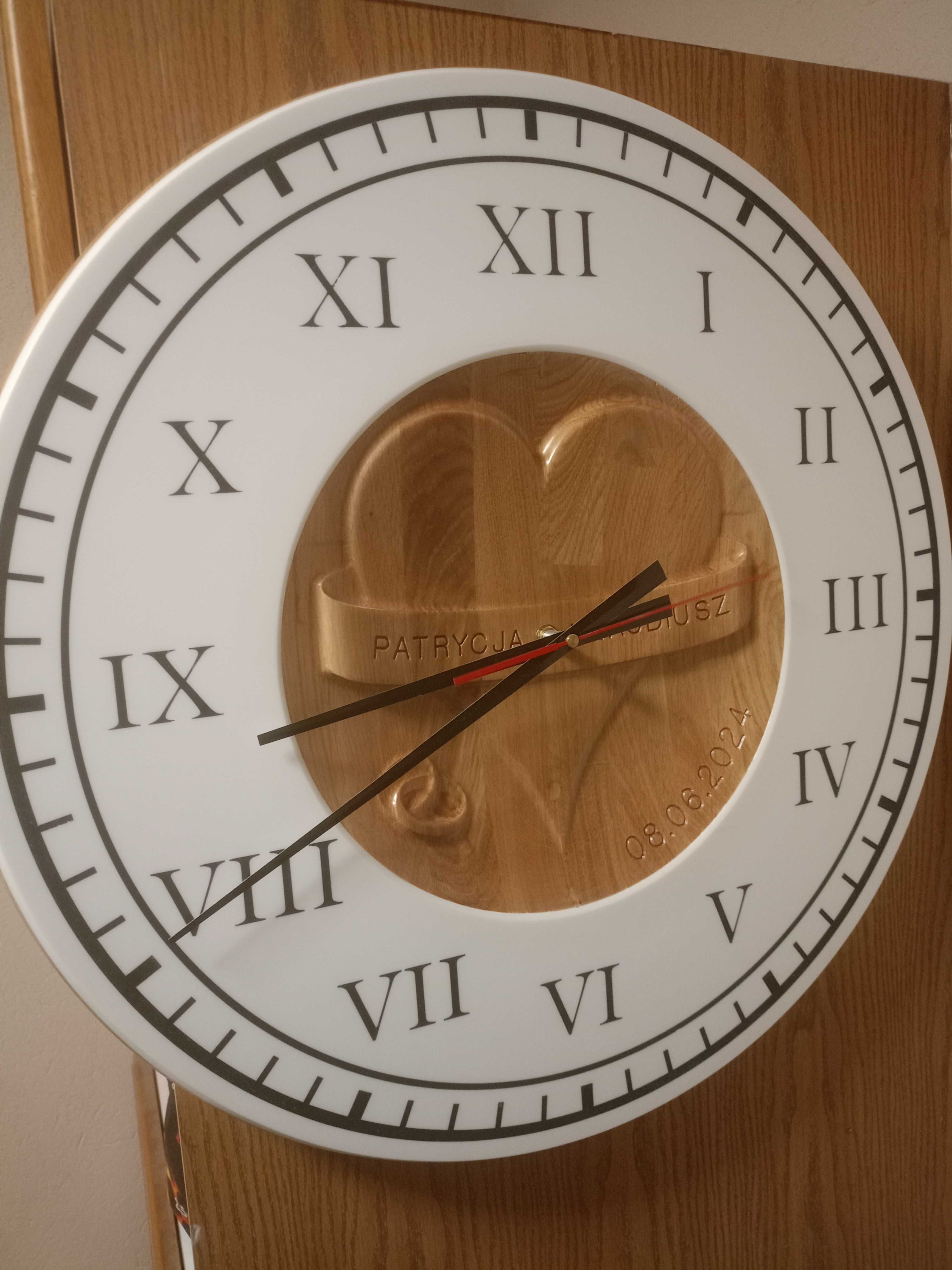Zegar drewniany 58cm rzeźbiony mechanizm płyny cichy