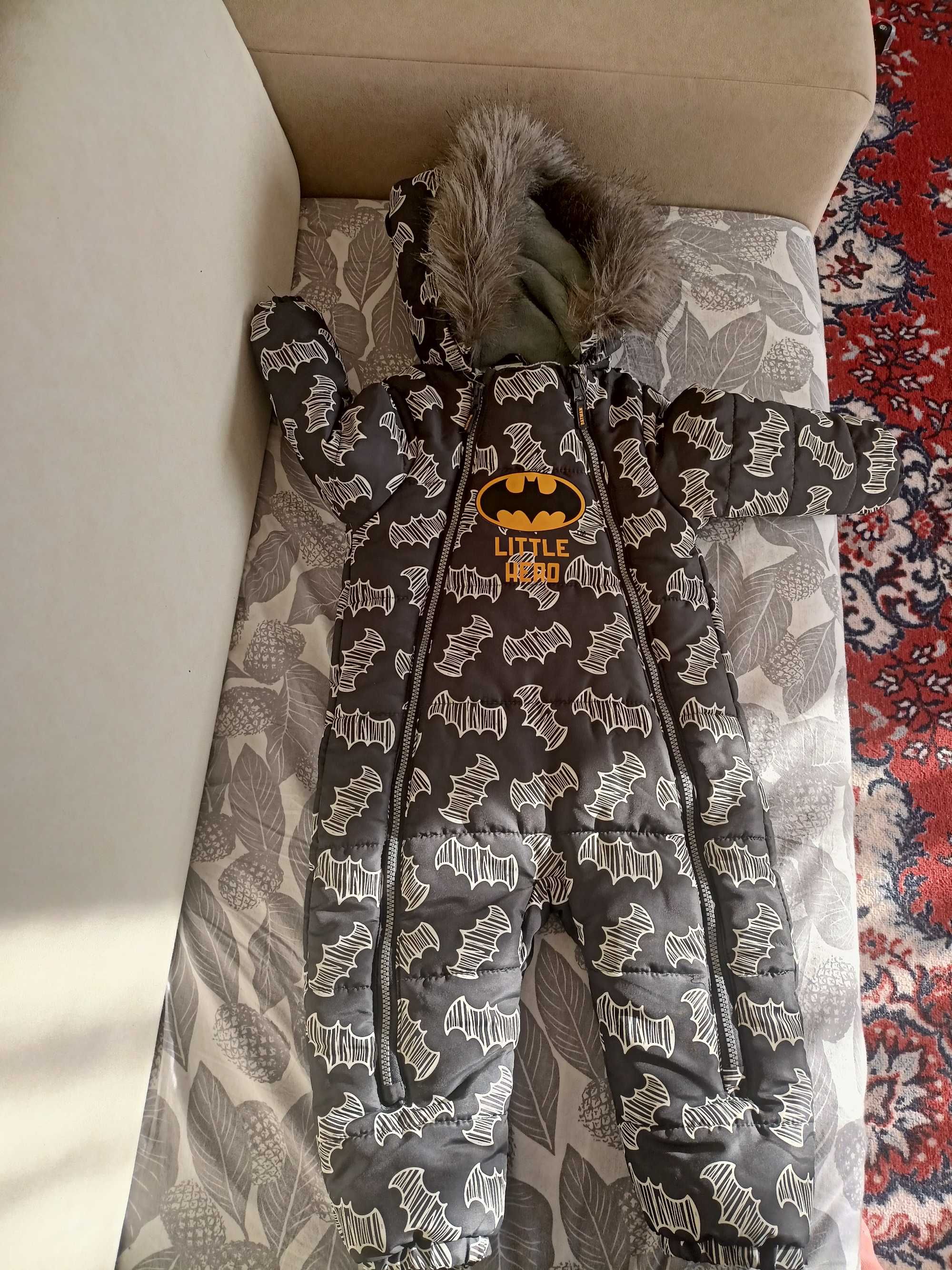 Kombinezon z batmanem