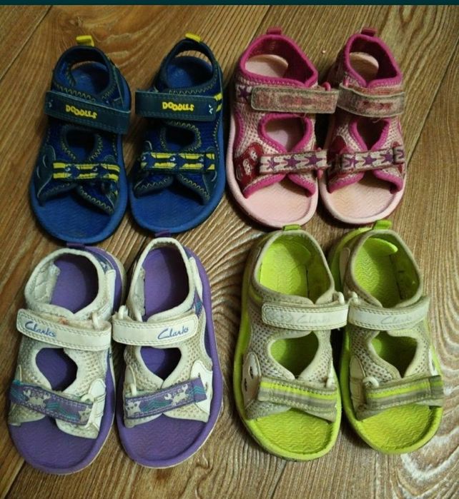 Clarks,сандалі ,тапки ,крокс  5; 6 crocs