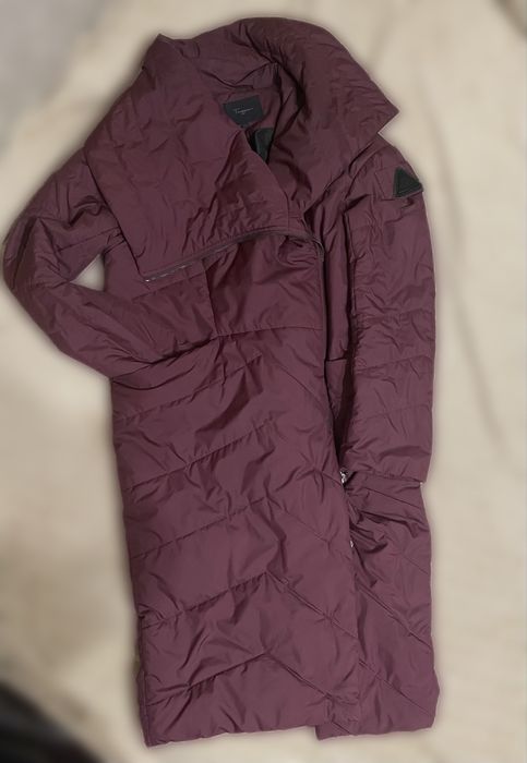 Жіноче пальто-куртка