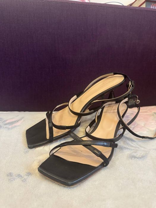 Босоніжки  на підборах SCAROSSO made in Italy