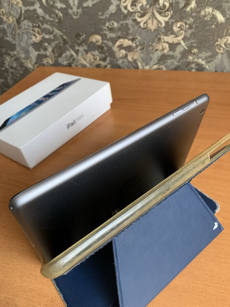 Ipad mini ( ремонт или запчасти )