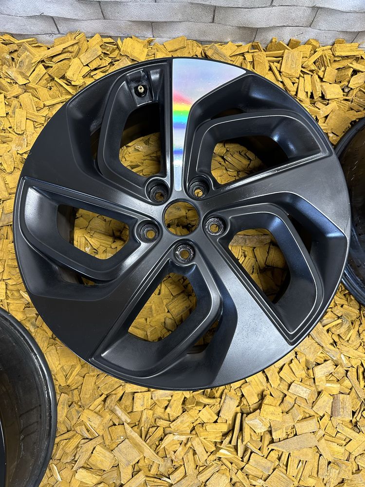 Oryginalne felgi hyundai tuscon 19 cali 5x114,3 kia mazda oem i30 i40