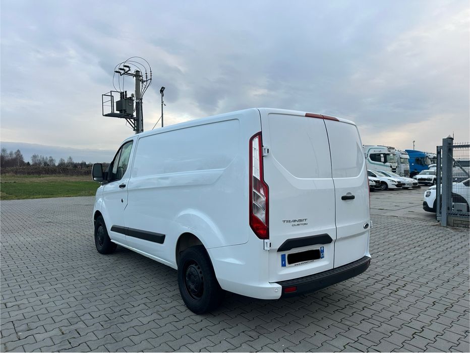 Ford Transit Custom 2022 rok
