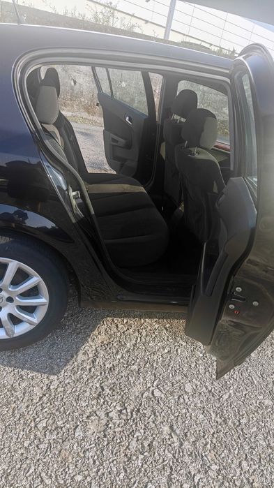 Vendo Opel Astra H 1.4L a Gasolina de 2005 em bom estado geral.