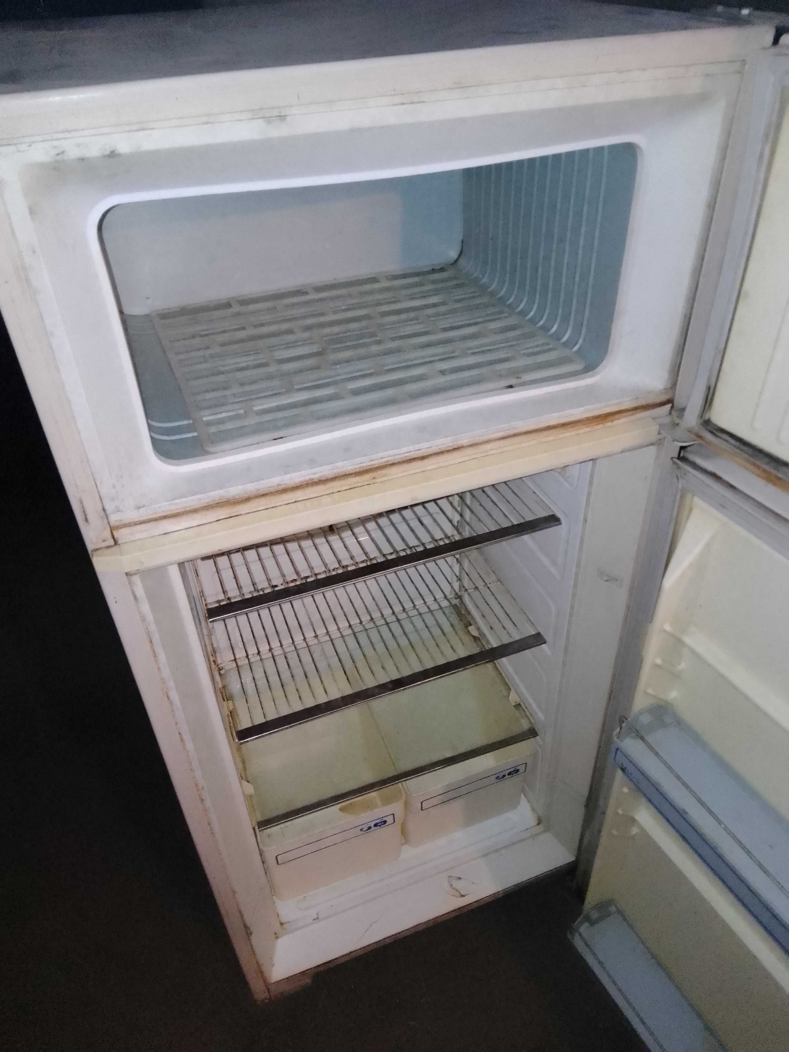 Продам Холодильник Минск