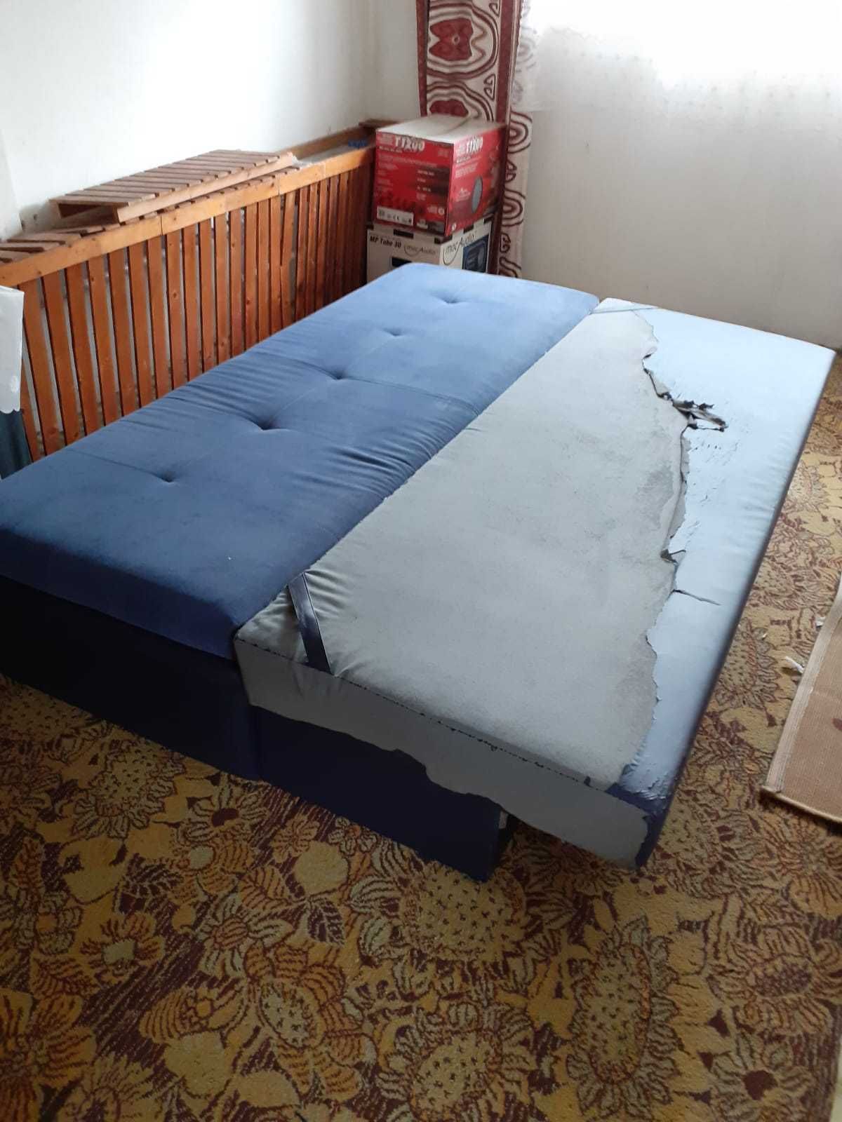 Rozkładana kanapa niebieska