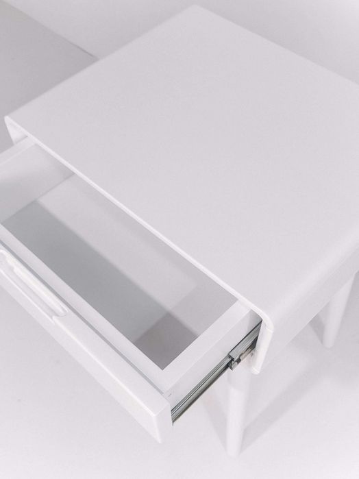 Приліжкова тумба  / тумба для спальні  / тумба з натурального дерева