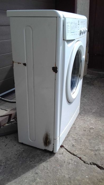Пральна машина INDESIT wiul 83(під ремонт)