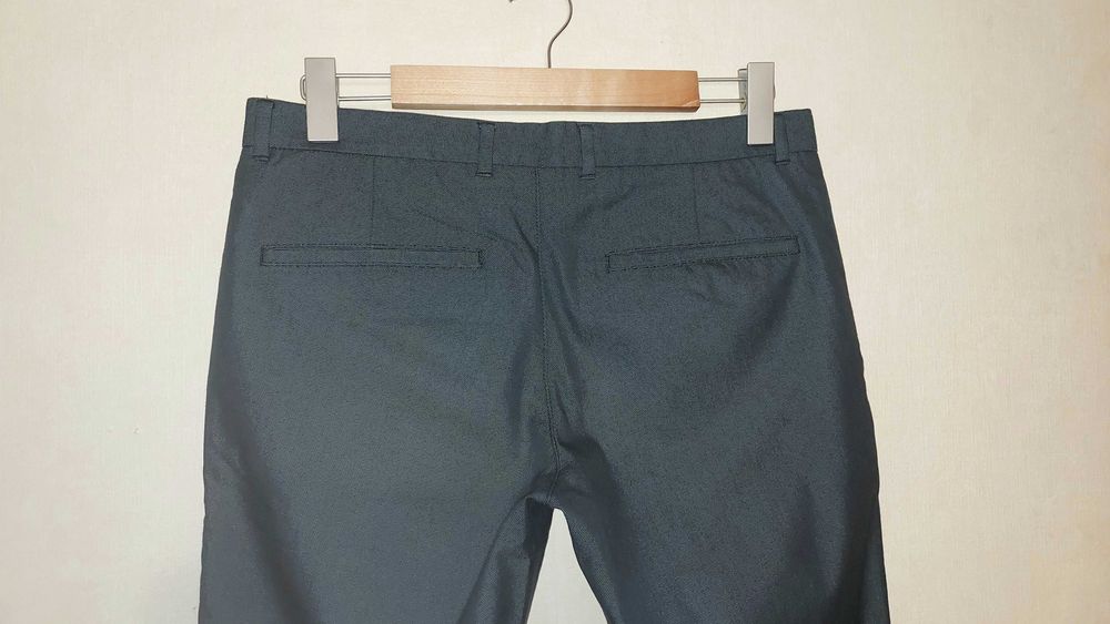 с QR-кодом 48 HUGO BOSS без стрелок брюки штаны