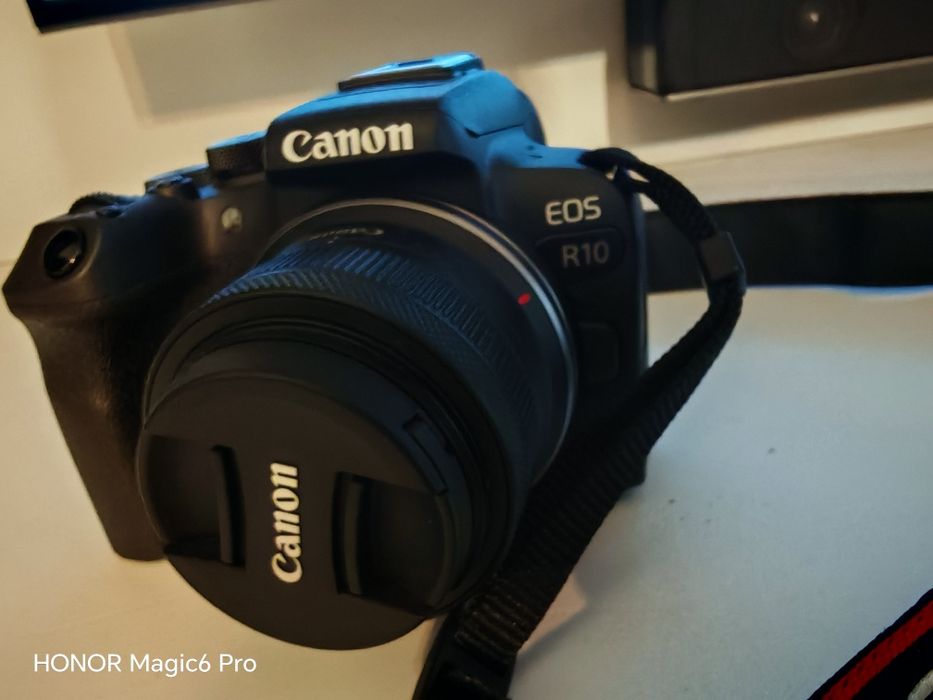 Canon EOS R10 + Obiektyw RF-S 18-45mm IS STM